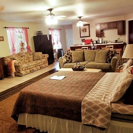 Charming Downstairs Unit Oakhurst Exterior foto