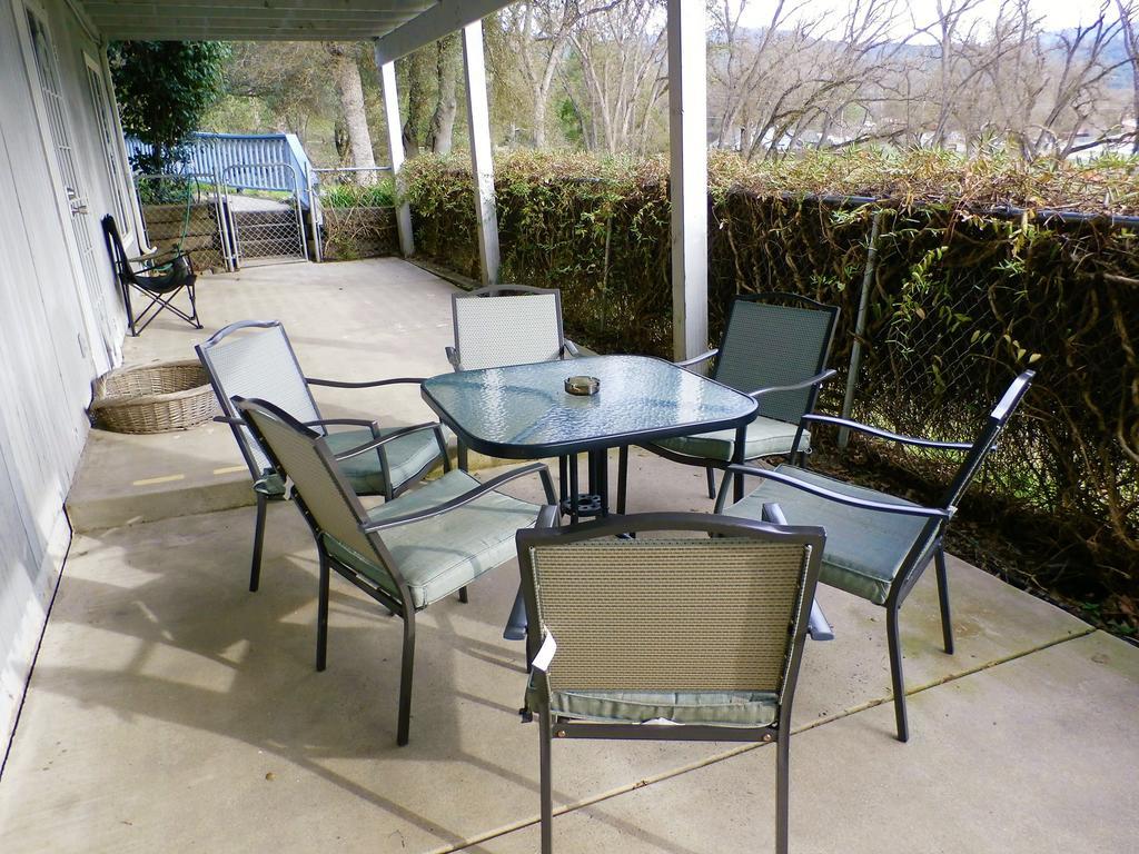 Charming Downstairs Unit Oakhurst Exterior foto