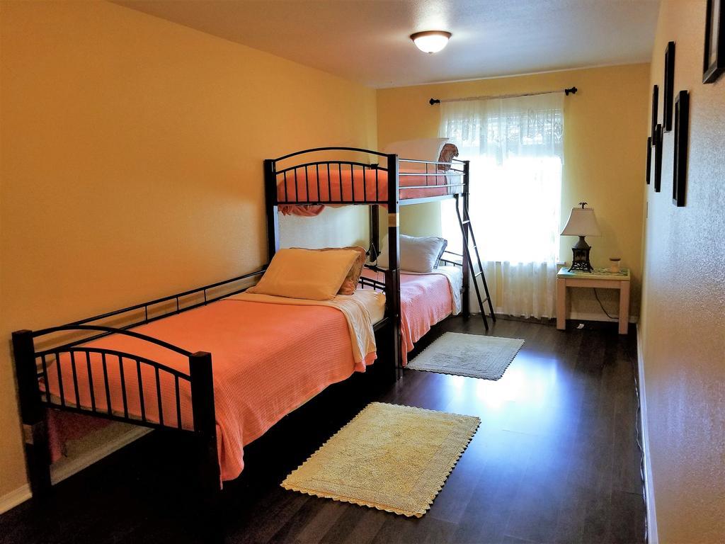 Charming Downstairs Unit Oakhurst Exterior foto